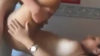 Video Gay Amatir Dari Saudara Tiri Yang Lebih Tua Dan Adik Tiri Yang Lebih Muda Yang Terlibat Dalam Aktivitas Seksual