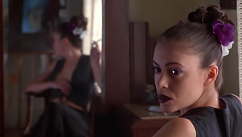 Alyssa Milano Đóng Vai Chính Trong Bộ Phim Khiêu Dâm Poison Ivy 2: Lily Với Những Cảnh Hôn Nhau