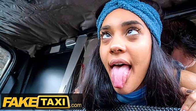 Capri Lmonde, Een Brunette, Geeft Een Blowjob En Neemt Een Grote Dikke Lul In Haar Vagina In Een Nep Taxi