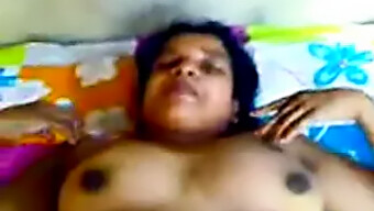 Sri Lankan Aunty And Boy Indulge In Homemade Lesbian Action