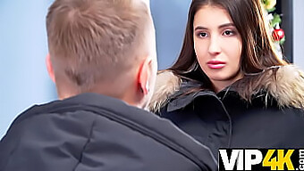 Monica A'Nın Inatçı Borç Tahsildarıyla Hd Videoda Sert Seks