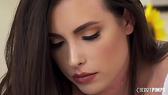 Casey Calvert Si Užívá Anál Jako Profesionál S Velkou Prdelí