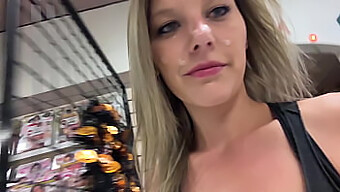 Hot Hotwife Action På Voksenteateret