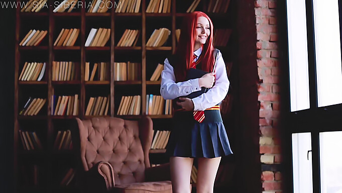 ¡sia Siberia Protagoniza Un Video Caliente Inspirado En Hp Con Ginny!