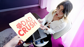 Het Plezier Van Een Stiefdochter Komt In De Vorm Van Haar Oudere, Ervaren Minnaar - Dadcrush Trailer