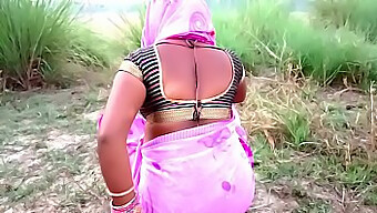 Hindu Milf Gets Naughty In Public