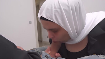 Big Dick Shocks Muslim Milf In Hospital Waiting Room