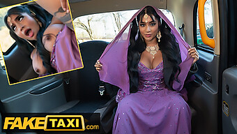 Desi Nurse Reveals Her Big Boobs In Public Taxi Encounter