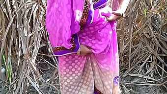 Desi Outdoor Fun With Hot Bhabhi And Young Stud